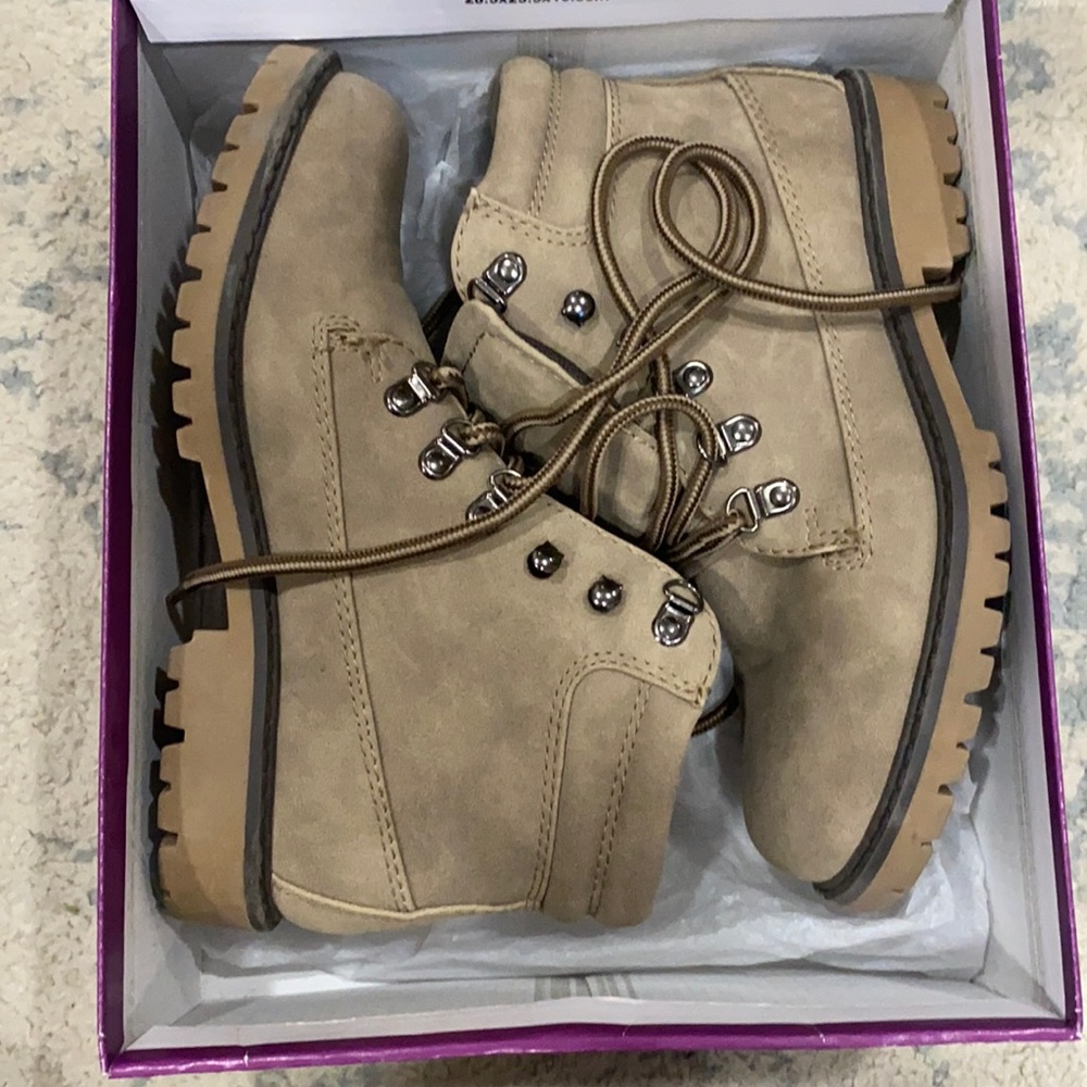 Brand New Women’s boots